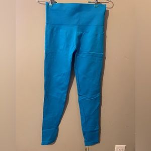 MyProtein seamless leggings! Size medium - color blue. NWT.